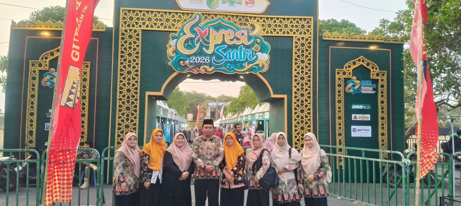 DWP Satker MTsN 2 Kediri Ikut Meramaikan Bazar DWP Kemenag dalam Santrifest 2026